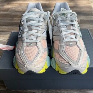 New Balance Mens Athletic Shoes - Cream and Yellow